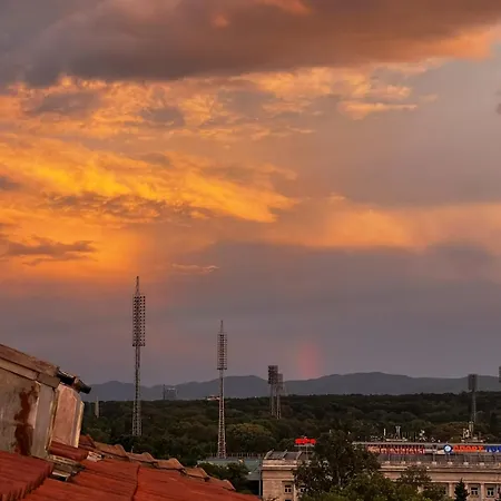 Cosy, Workplace With A Sunny Rooftop View Appartement *