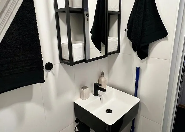 Cosy, Workplace With A Sunny Rooftop View Appartement Sofia