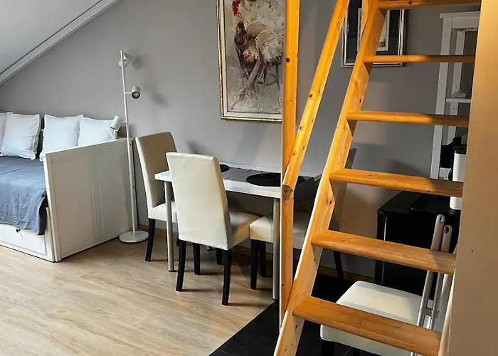 Cosy, Workplace With A Sunny Rooftop View Apartament