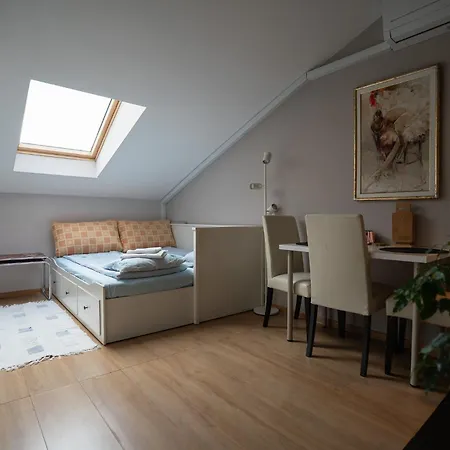Cosy, Workplace With A Sunny Rooftop View Appartamento *